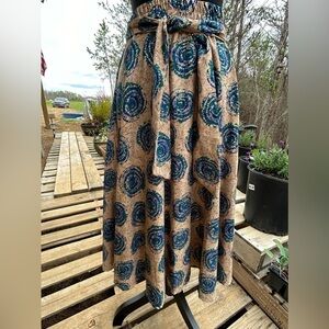 Lucky & Coco skirt. NWT Size S.